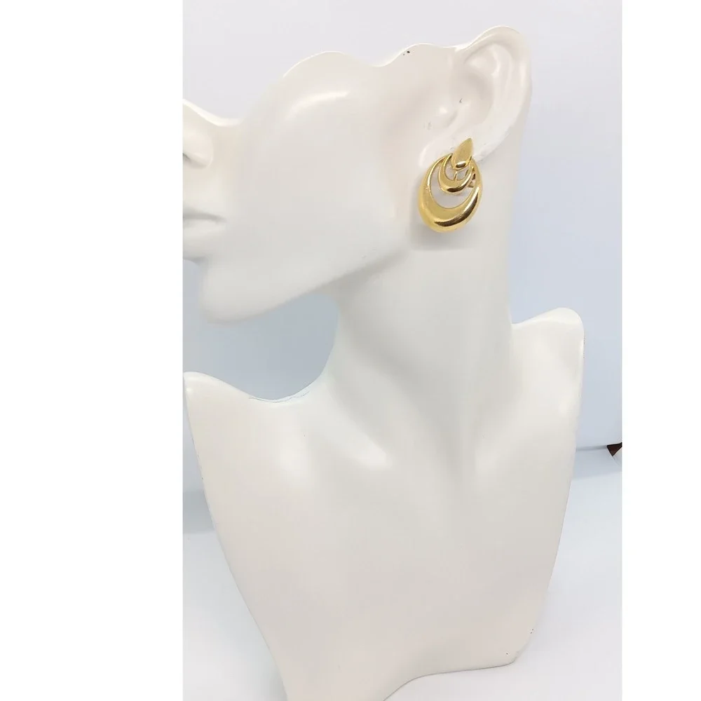 Napier Womens Gold Tone Oval Hoop Ear Screws Clip On Earrings Vintage Multi Tier